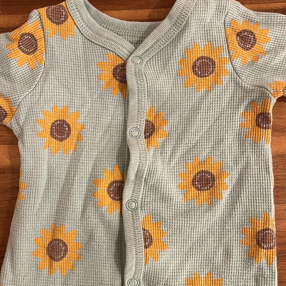 Koala Baby 0-3 months sunflower footie - Picture 2 of 5